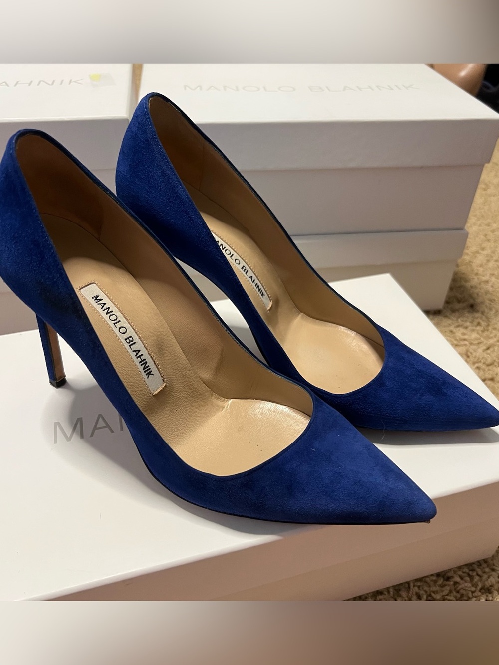 Manolo Blahnik - Vall/Camoscio Cobalt Blue Suede Pointed Toe Pumps - Picture 3 of 7
